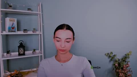 kira_light__ online show from October 20, 2:22 pm