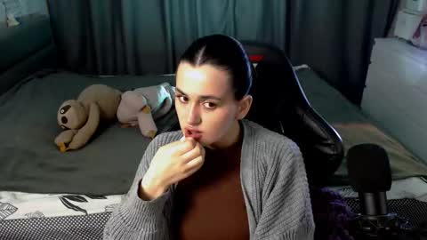 Kira  follow me  online show from February 12, 10:35 pm