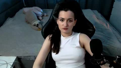 Kira  follow me  online show from March 16, 11:09 pm