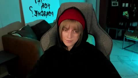 Kira online show from November 1, 2:38 pm