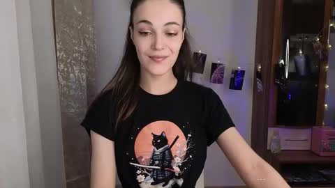 Kira cute online show from December 3, 7:03 pm