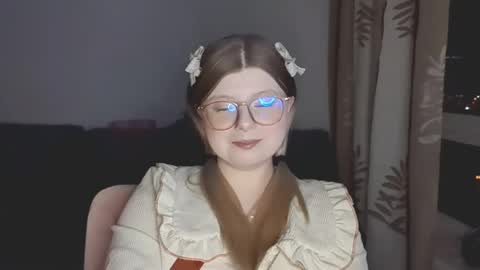 KiraYume online show from May 8, 6:02 pm