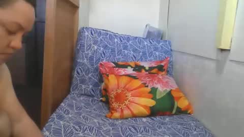 kiss_me_loves online show from April 4, 6:42 am