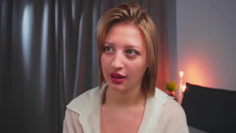 kiss_me_mila online show from November 7, 4:26 am