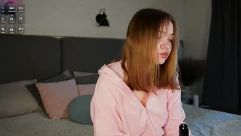 Kiss Moon online show from February 10, 7:33 am