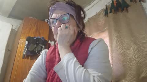 kissandvibe online show from April 5, 1:52 pm