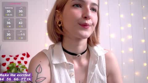 Snapshot of kisskiss_muah chatting on February 21, 5:20 pm Kate  online show from February 21, 5:20 pm