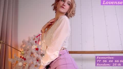 Snapshot of kisskiss_muah chatting on January 21, 5:20 pm Kate  online show from January 21, 5:20 pm