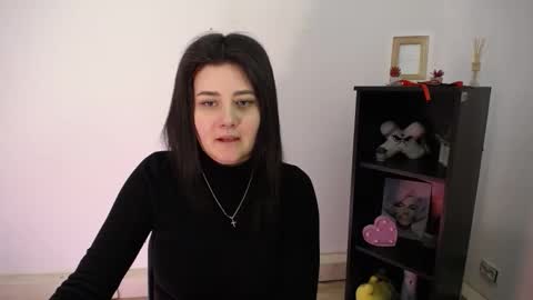 kissleoxx online show from February 3, 1:15 pm