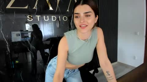 KissMyMissy  online show from June 23, 2:23 pm