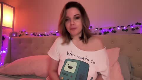 KitatoChips online show from November 10, 4:48 am