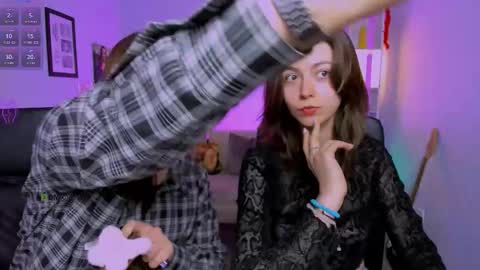 kitniss online show from March 28, 8:10 pm