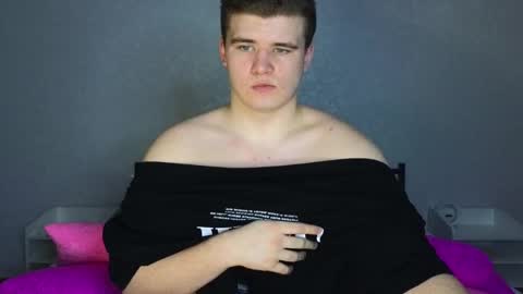 Snapshot of kittenmur chatting on February 13, 1:26 pm Vlad online show from February 13, 1:26 pm