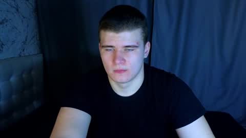 Snapshot of kittenmur chatting on December 7, 1:02 pm Vlad online show from December 7, 1:02 pm