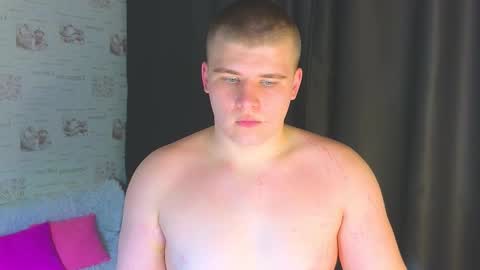 Snapshot of kittenmur chatting on September 22, 8:57 pm Vlad online show from September 22, 8:57 pm