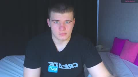 Snapshot of kittenmur chatting on February 27, 8:35 am Vlad online show from February 27, 8:35 am