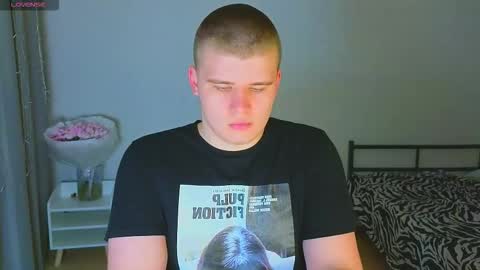 Snapshot of kittenmur chatting on October 31, 8:31 pm Vlad online show from October 31, 8:31 pm