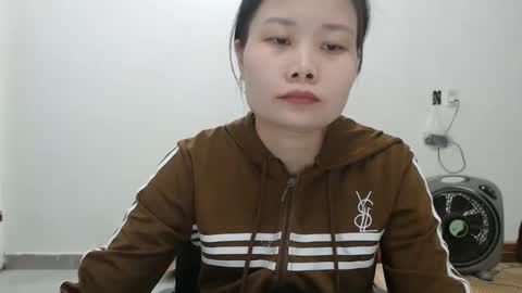 kitti_baby2x online show from March 13, 2:15 am