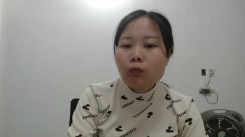 kitti_baby2x online show from March 10, 1:32 am