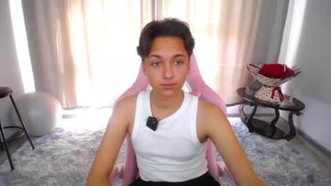 Snapshot of kitty_boy246 chatting on September 12, 10:06 am Andrew online show from September 12, 10:06 am