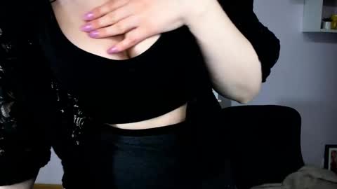 Denise online show from March 10, 11:51 pm