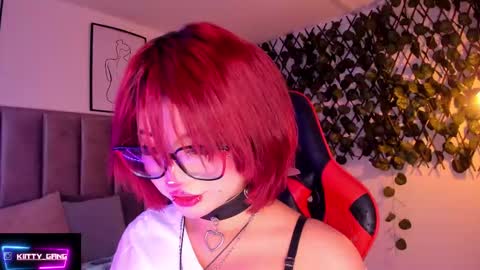 Snapshot of kitty_gang chatting on September 16, 2:24 am Camila online show from September 16, 2:24 am