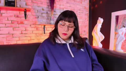 Kitty online show from April 10, 8:08 am