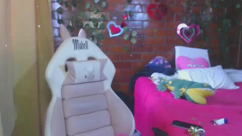 Daniela Ferreira online show from April 7, 3:36 pm