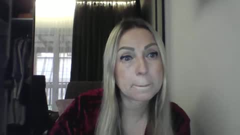 kittycat5305 online show from December 2, 11:08 am