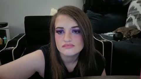 kittykat 1999 online show from March 11, 5:27 pm