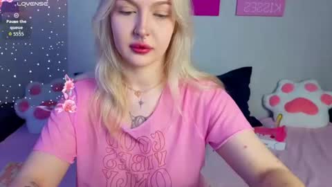 kittykendall online show from August 8, 6:29 pm