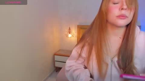  K I T T  Y  online show from February 25, 8:12 pm