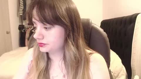 kittywantslove23 online show from March 4, 12:40 am