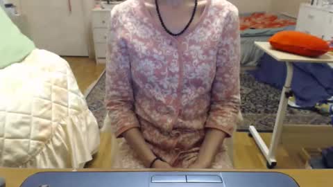 KiuminBerry online show from November 23, 4:27 pm