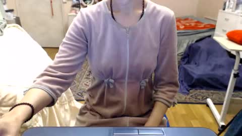 KiuminBerry online show from November 8, 6:00 pm