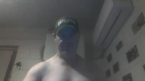 kiwiguy19773 online show from April 3, 8:32 am