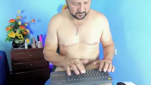 Klarck  online show from November 22, 2:37 pm