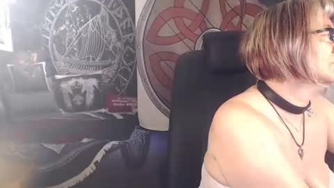 Michelle online show from December 19, 9:49 am