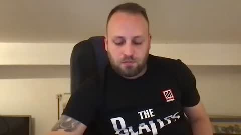 hugo online show from November 29, 3:25 am