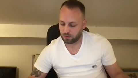 hugo online show from November 11, 1:08 am