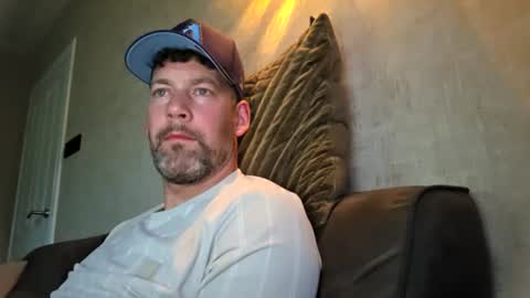 kobelalakers2423 online show from July 6, 8:11 pm