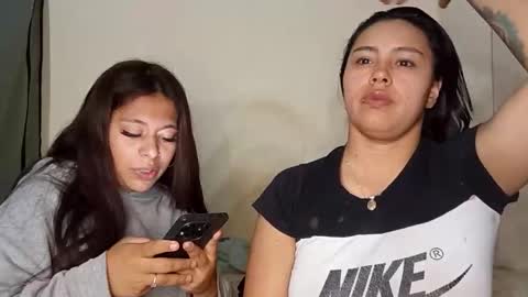 Konny and Laila online show from April 29, 11:31 pm