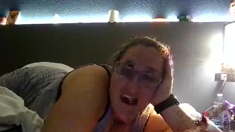 korie_love online show from October 19, 9:30 pm