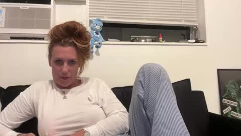 koyoteej online show from February 20, 2:44 am