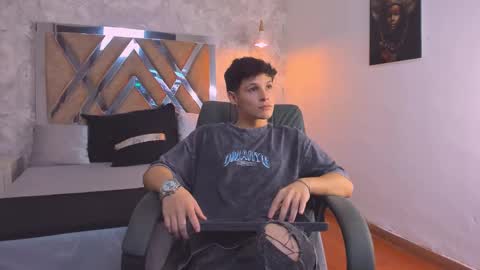 Kraven online show from December 18, 3:24 am