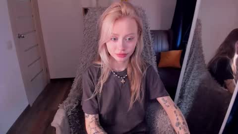 kris_grant online show from February 6, 10:30 am