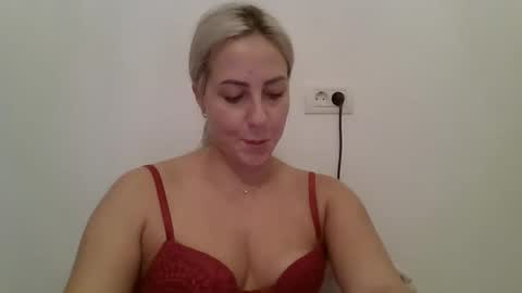 Snapshot of kriss_grace chatting on September 28, 7:12 pm Grace online show from September 28, 7:12 pm