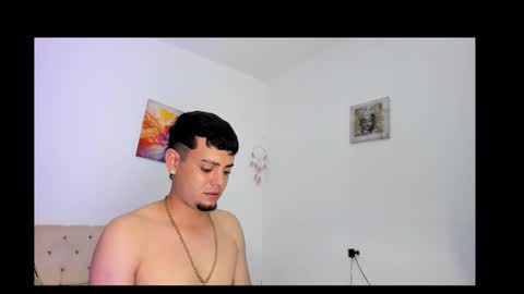 kriss mate online show from March 28, 6:59 am