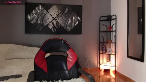 Andrea online show from April 4, 10:39 pm