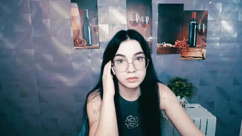 Kristen online show from September 22, 8:18 am